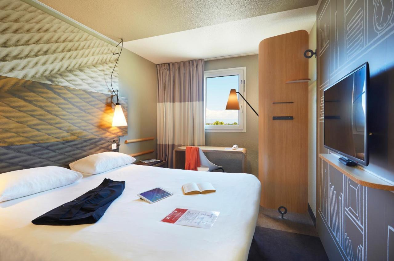 Отель Ibis Archamps Porte De Geneve Экстерьер фото