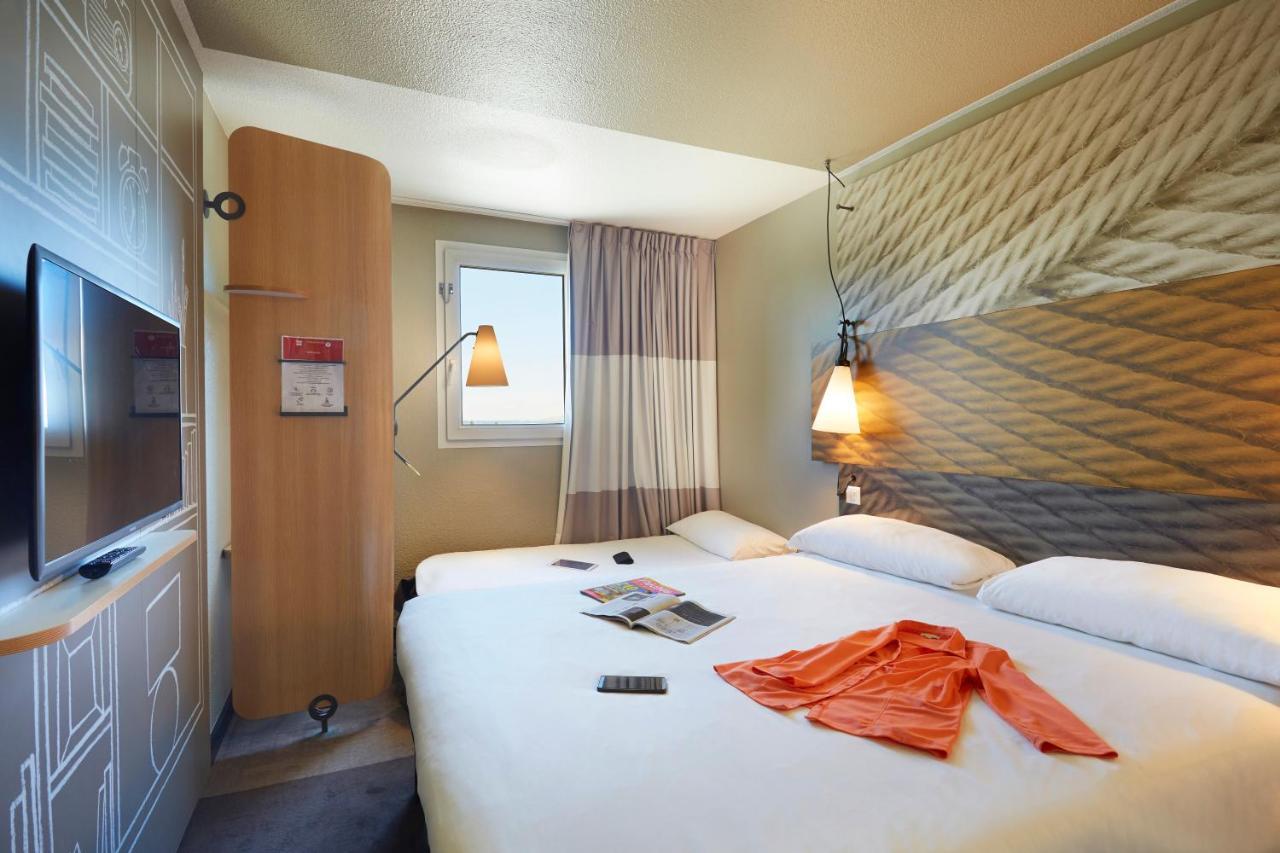 Отель Ibis Archamps Porte De Geneve Экстерьер фото