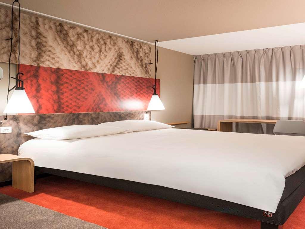 Отель Ibis Archamps Porte De Geneve Номер фото