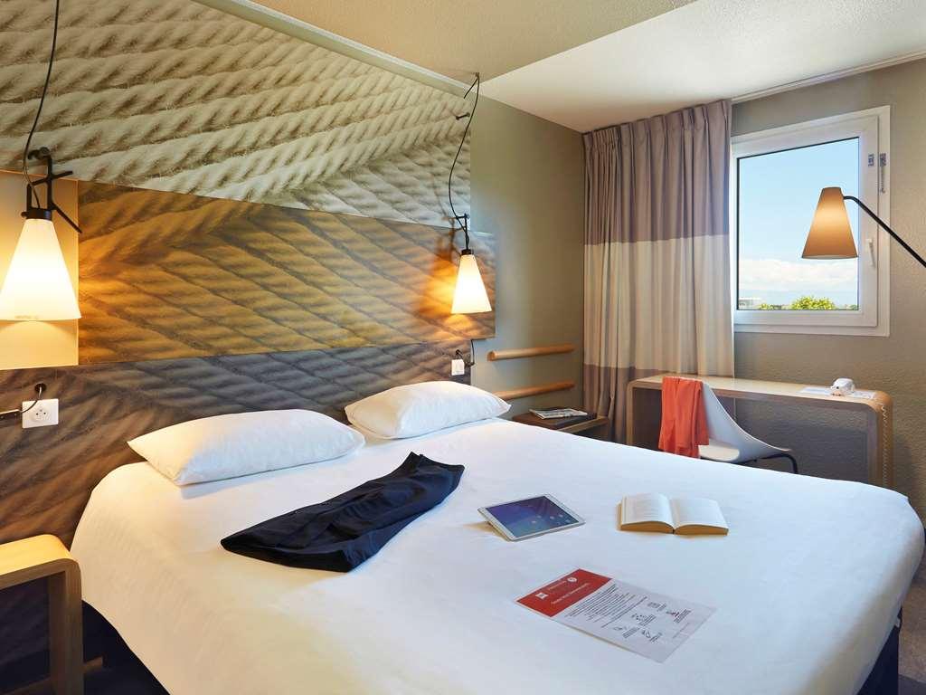 Отель Ibis Archamps Porte De Geneve Номер фото